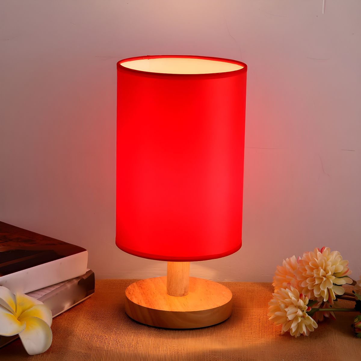 Quirdan | Modern Compact Wooden Table Lamp with Fabric Shade 0