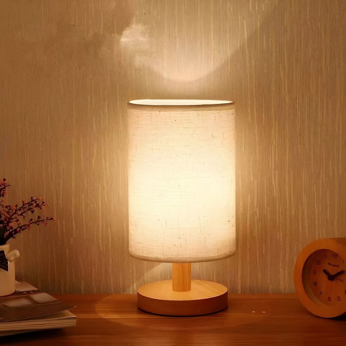 Quirdan | Modern Compact Wooden Table Lamp with Fabric Shade 4