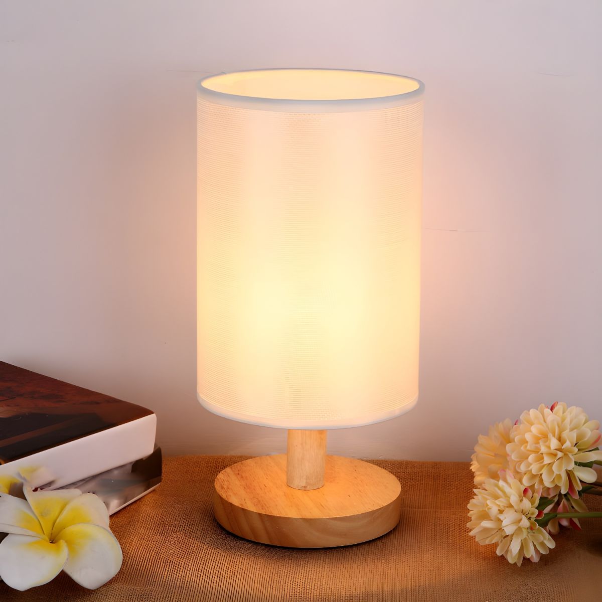 Quirdan | Modern Compact Wooden Table Lamp with Fabric Shade 5